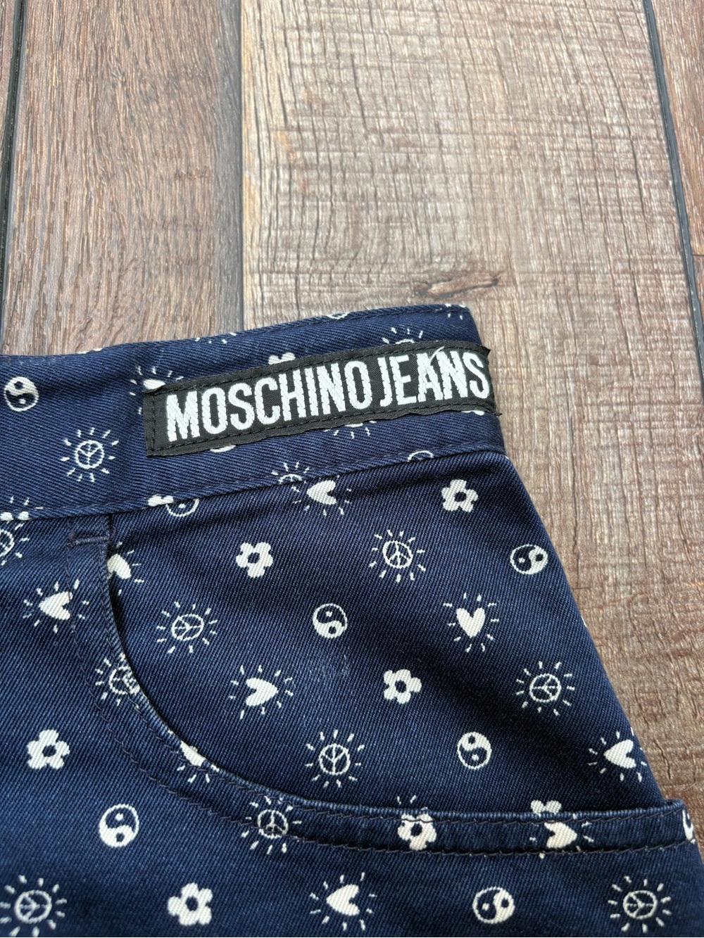 Vintage Moschino Pencil Skirt - Picture 4 of 11